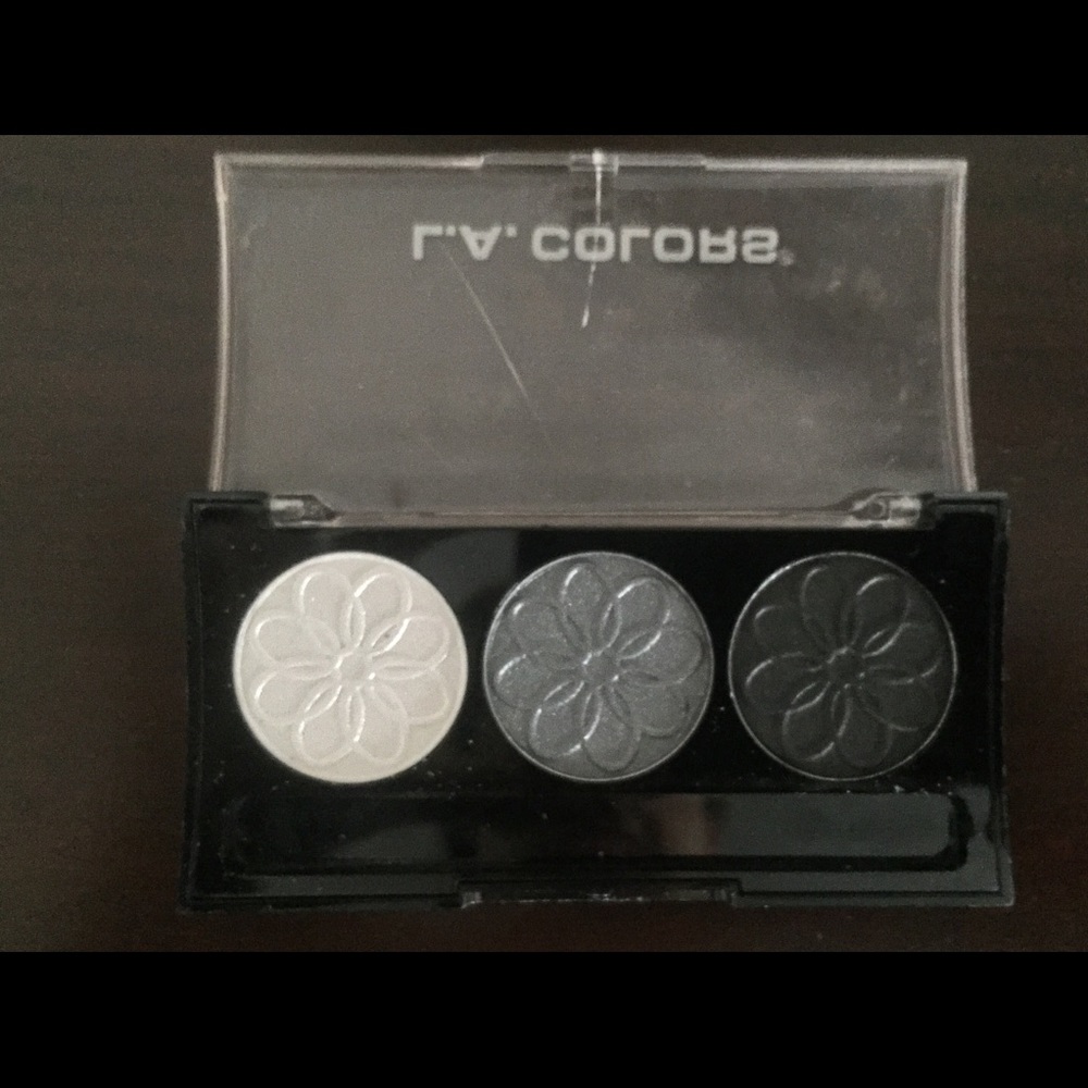 L.A.Colors 3- Color Eyeshadow Palette - Picture 5 of 6